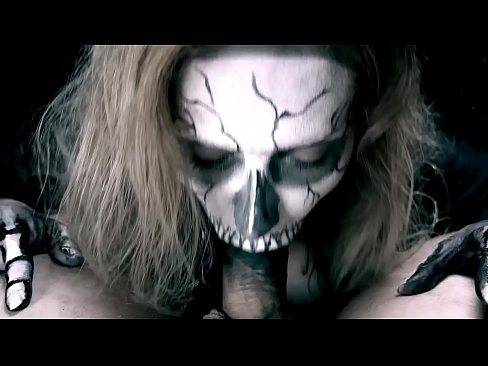 ❤️ Demon famke sûgje hoanne mei har swarte mûle en slikken cum. ❤❌ Just porno op fy.fitorganic.top ❌️